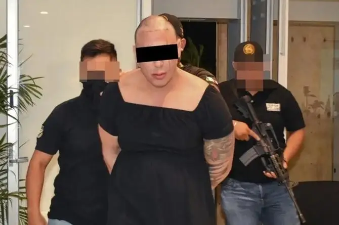 ¡Míralaaaaa! Se vestía  de mujer para extorsionar a hombres 